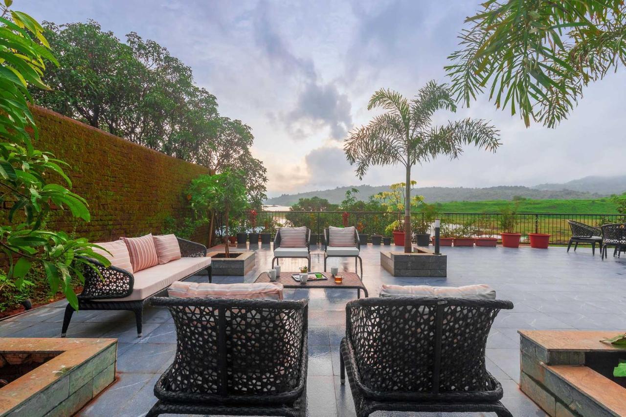 StayVista at Sunset Boulevard Karjat Eksteriør billede