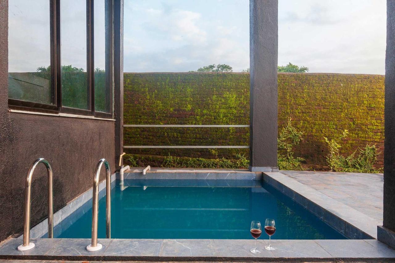 StayVista at Sunset Boulevard Karjat Eksteriør billede