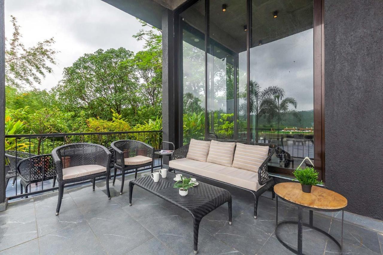 StayVista at Sunset Boulevard Karjat Eksteriør billede