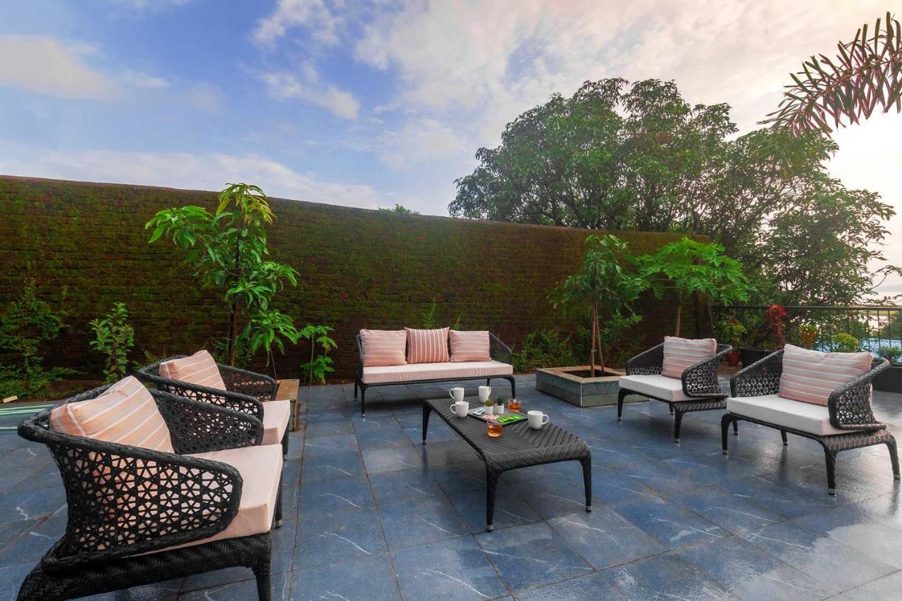 StayVista at Sunset Boulevard Karjat Eksteriør billede