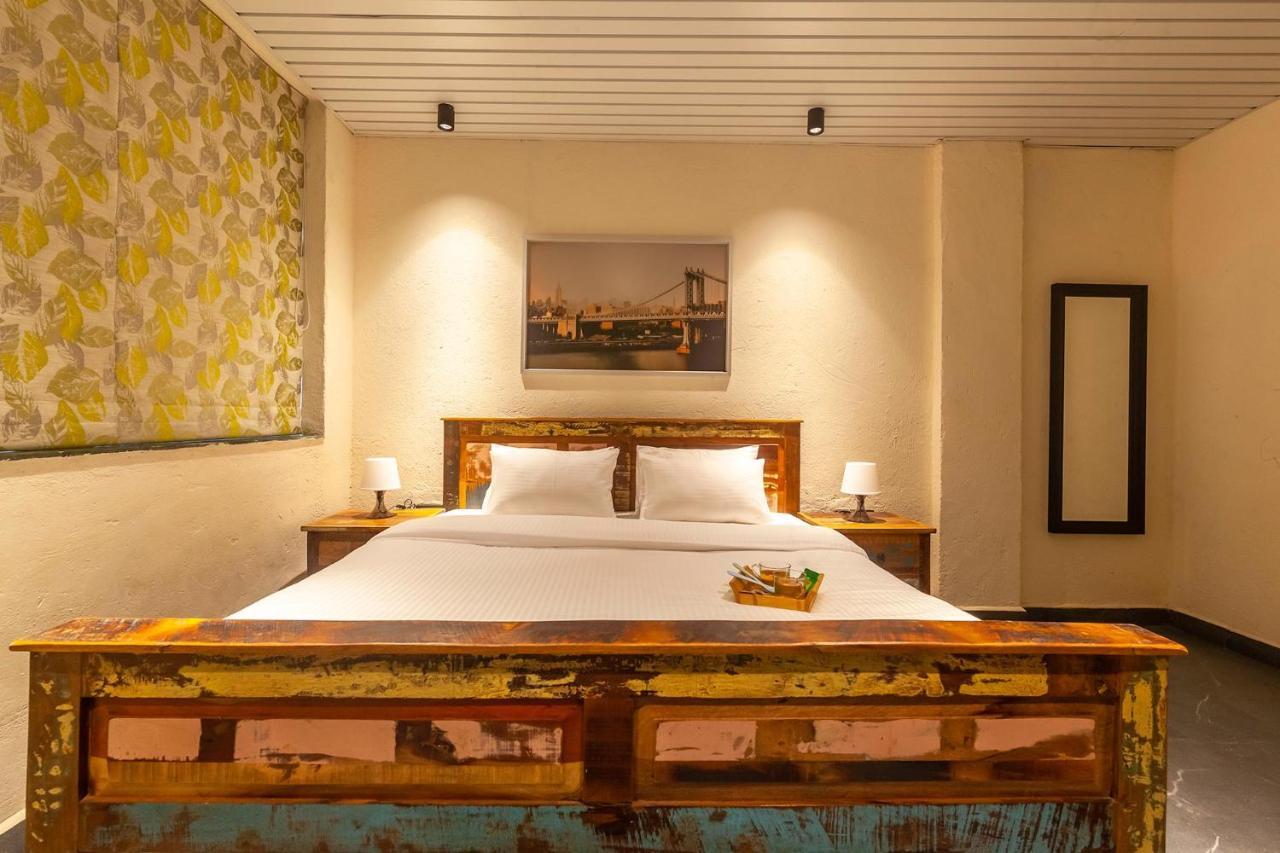 StayVista at Sunset Boulevard Karjat Eksteriør billede