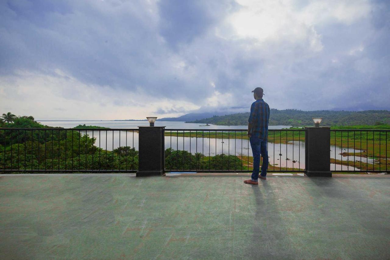 StayVista at Sunset Boulevard Karjat Eksteriør billede