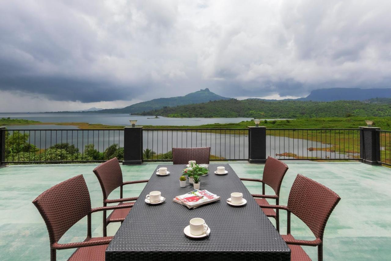 StayVista at Sunset Boulevard Karjat Eksteriør billede