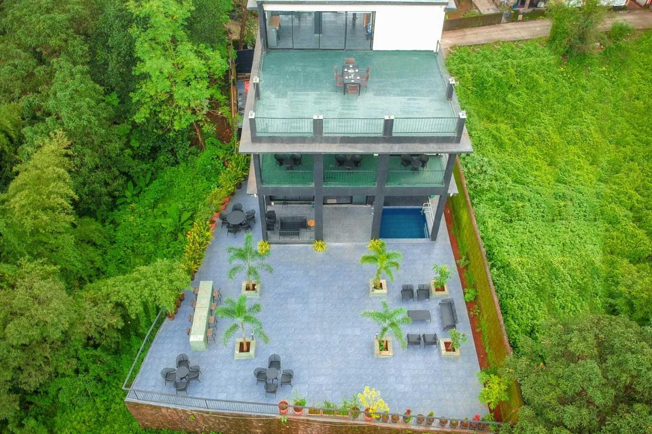 StayVista at Sunset Boulevard Karjat Eksteriør billede