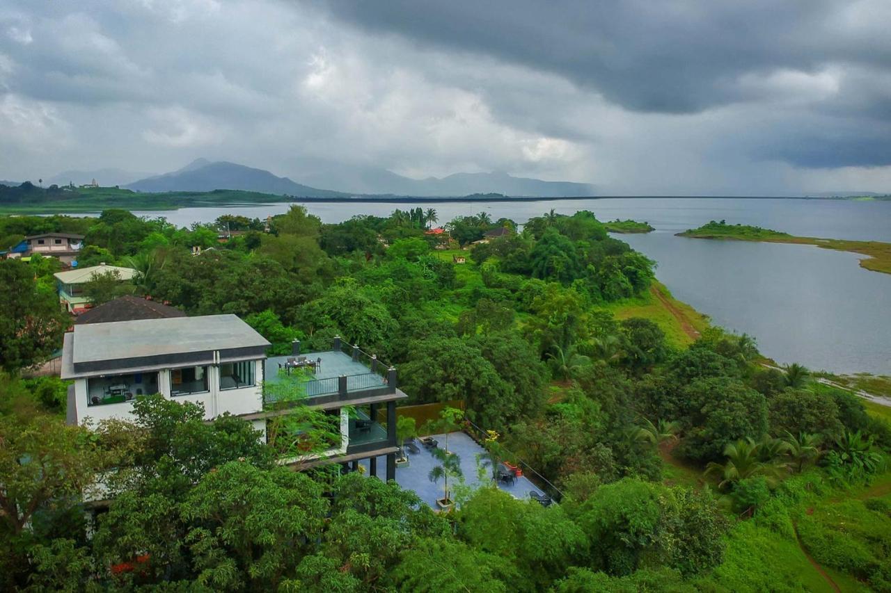StayVista at Sunset Boulevard Karjat Eksteriør billede