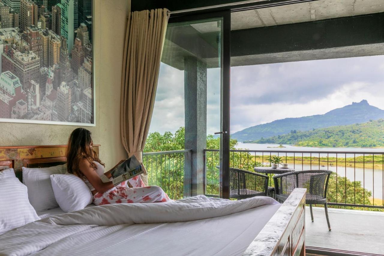 StayVista at Sunset Boulevard Karjat Eksteriør billede